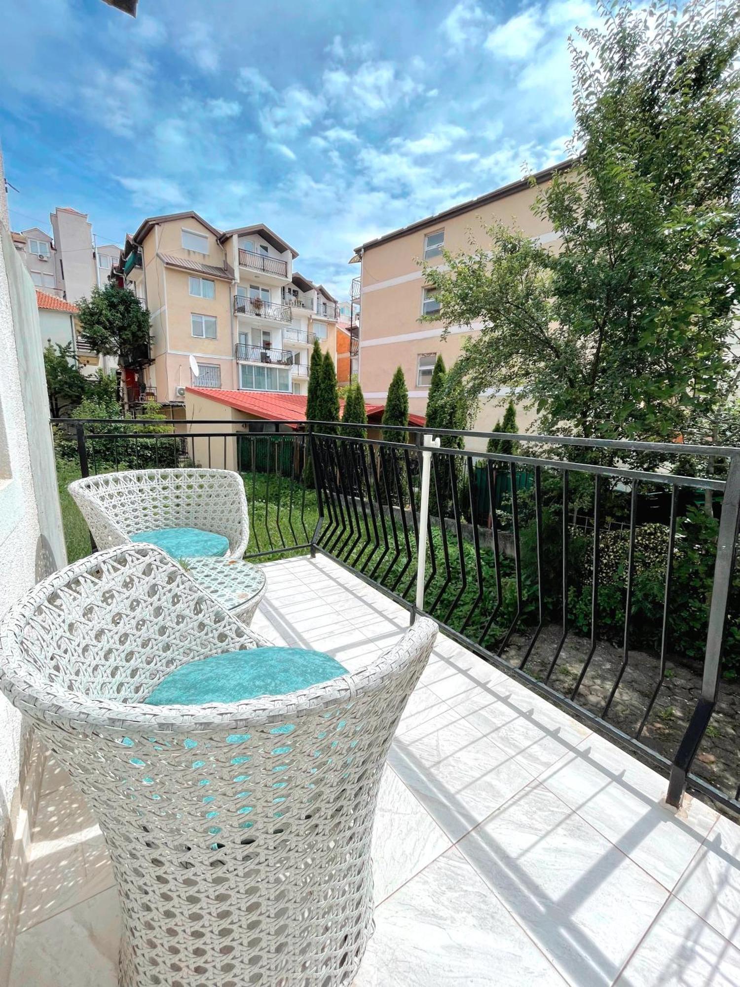 Makedonka Apartments Охрид Екстериор снимка